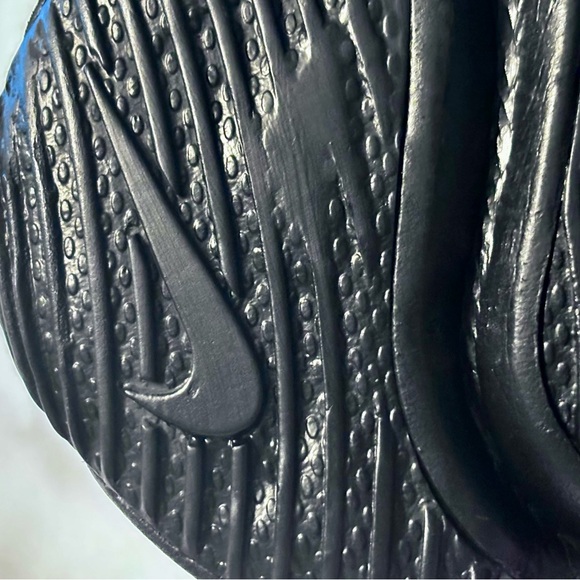 Nike Black Athletic Men's Shoes 11 1/2 - Picture 8 of 10